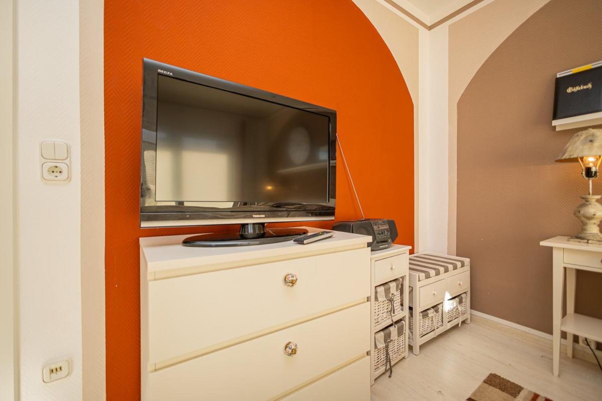 Studio 2 Im Eg Haus Stranddistel, Geschmackvoll Eingerichtete Ferienwohnung Fur 2 Personen In ツィングシュト エクステリア 写真
