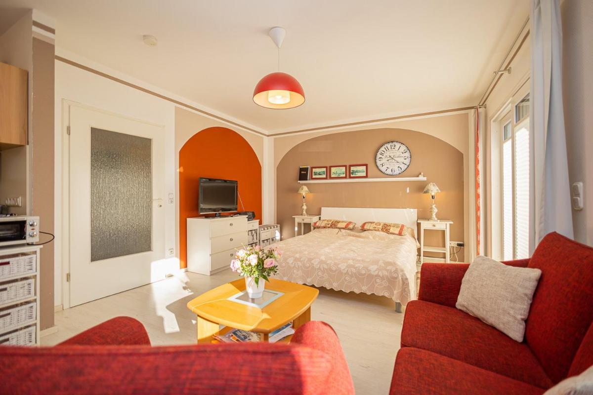 Studio 2 Im Eg Haus Stranddistel, Geschmackvoll Eingerichtete Ferienwohnung Fur 2 Personen In ツィングシュト エクステリア 写真